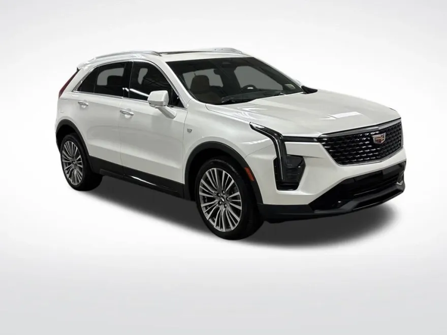 2024 Cadillac XT4 Premium Luxury photo 1