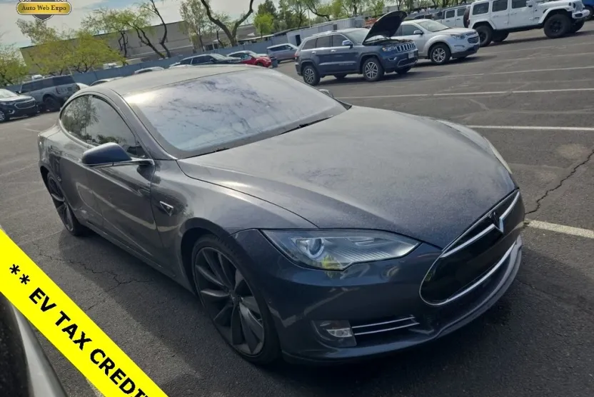 2016 Tesla Model S 70 photo 1