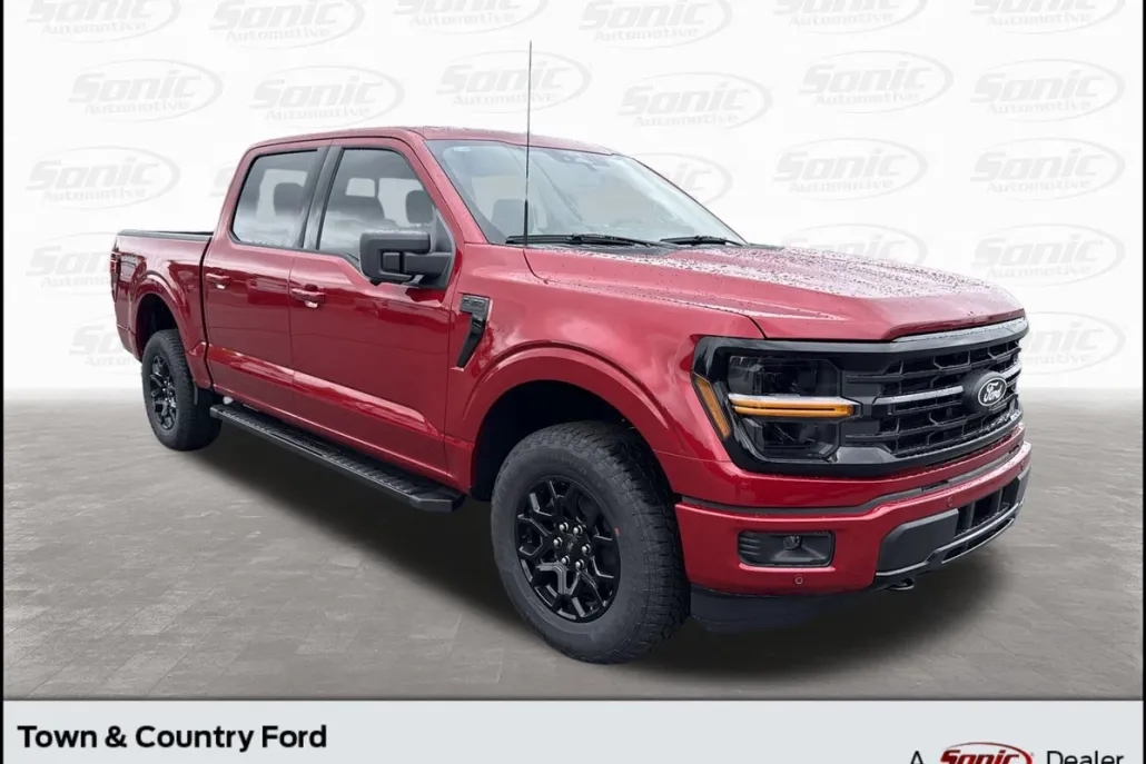 2025 Ford F-150 XLT photo 1