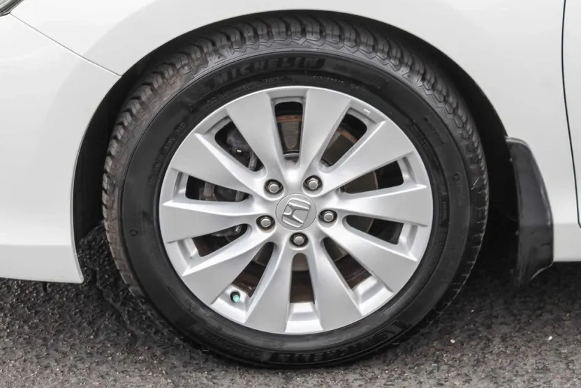 2015 Honda Accord EX-L photo 1