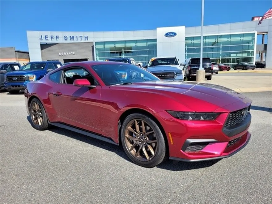 2025 Ford Mustang EcoBoost photo 1