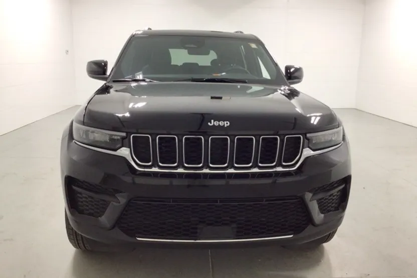 2025 Jeep Grand Cherokee Laredo X photo 1