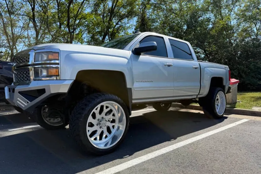 2015 Chevrolet Silverado 1500 LT Z71 photo 1