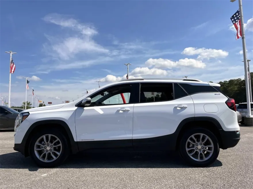2024 Gmc Terrain SLT photo 1