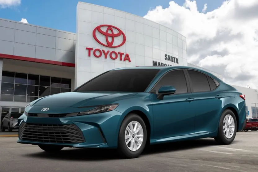 2025 Toyota Camry LE photo 1