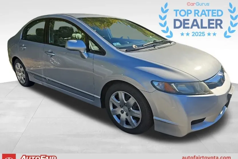 2010 Honda Civic LX photo 1
