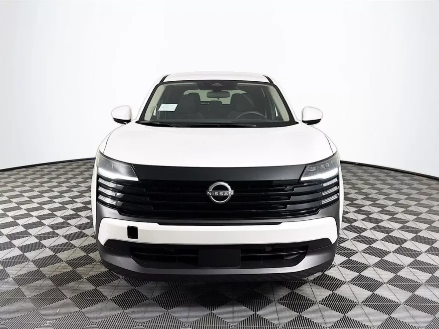 2025 Nissan Kicks SV photo 1