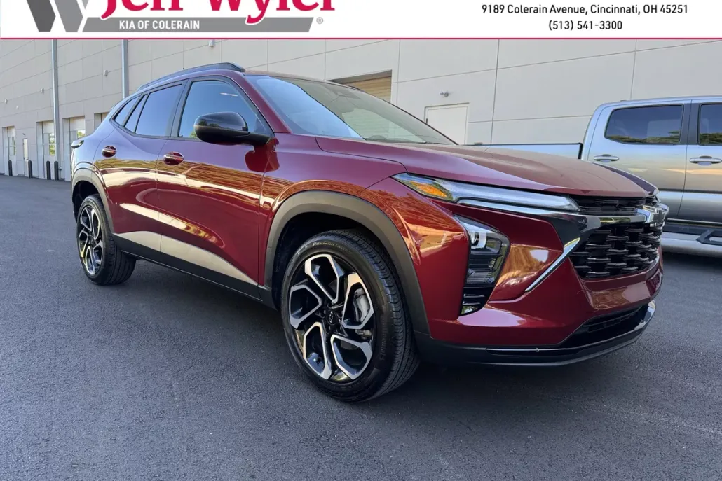 2025 Chevrolet Trax photo 1