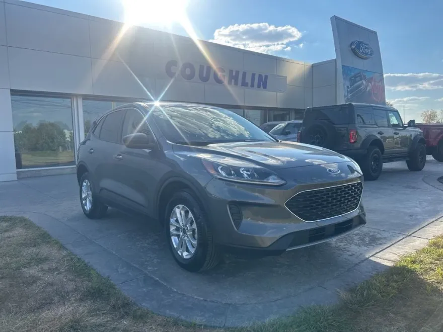 2022 Ford Escape SE photo 1