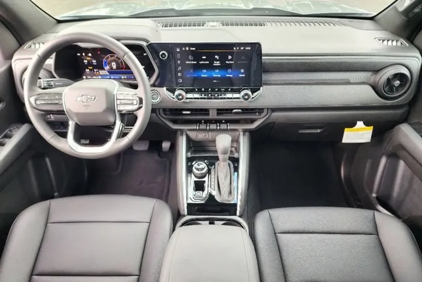 2026 Chevrolet Colorado Trail Boss photo 1