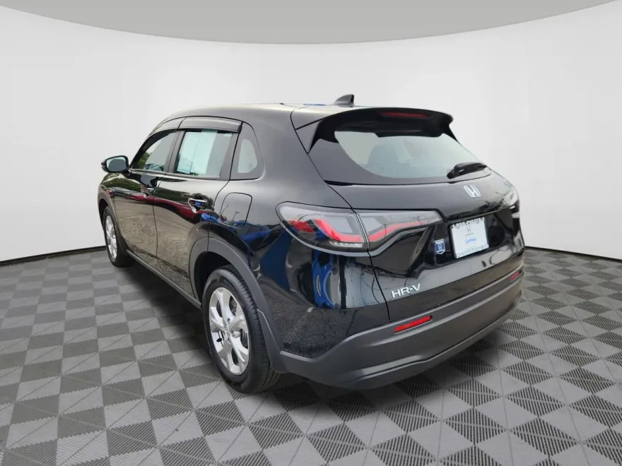 2025 Honda HR-V LX photo 1