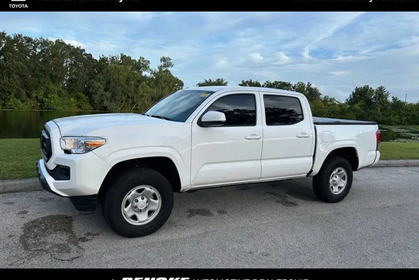 2022 Toyota Tacoma SR photo 1
