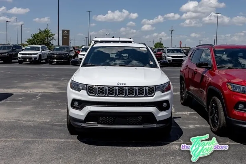 2025 Jeep Compass Latitude photo 1