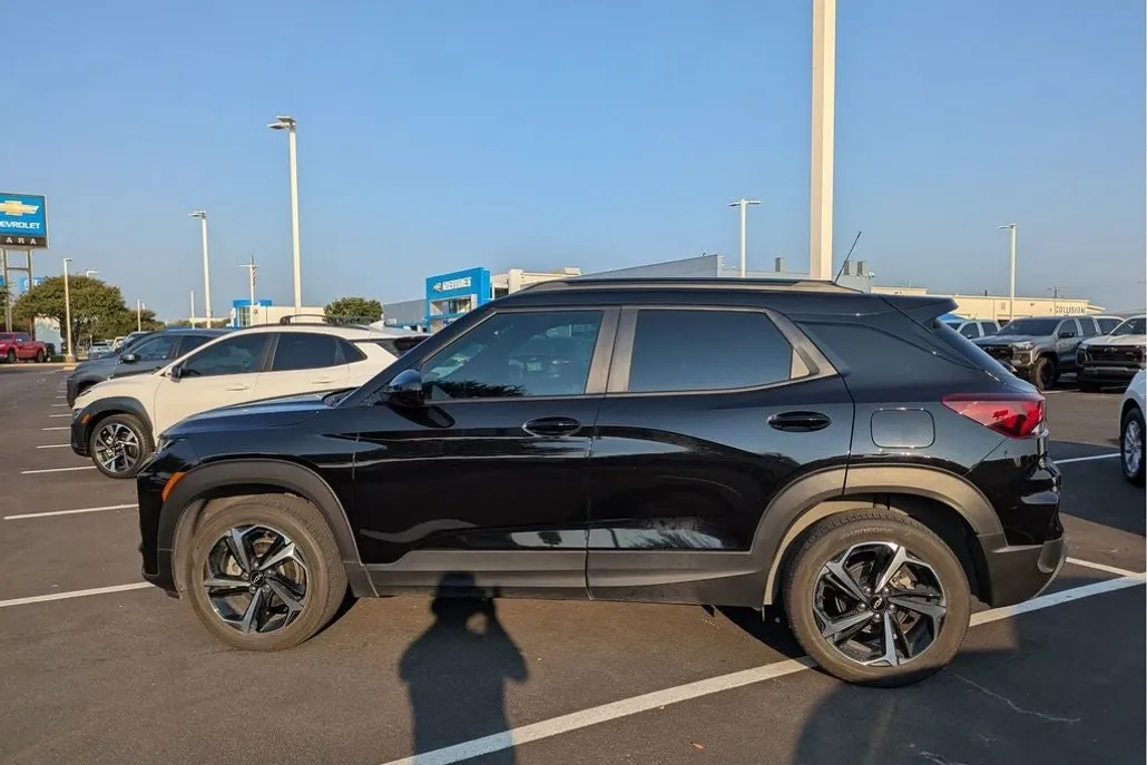 2023 Chevrolet Trailblazer RS photo 1