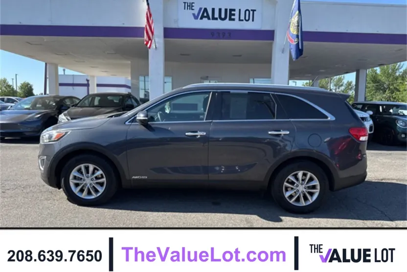 2018 Kia Sorento LX photo 1