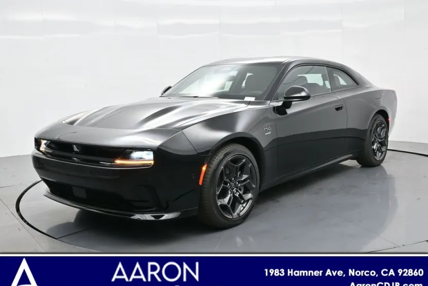 2025 Dodge Charger R/T photo 1