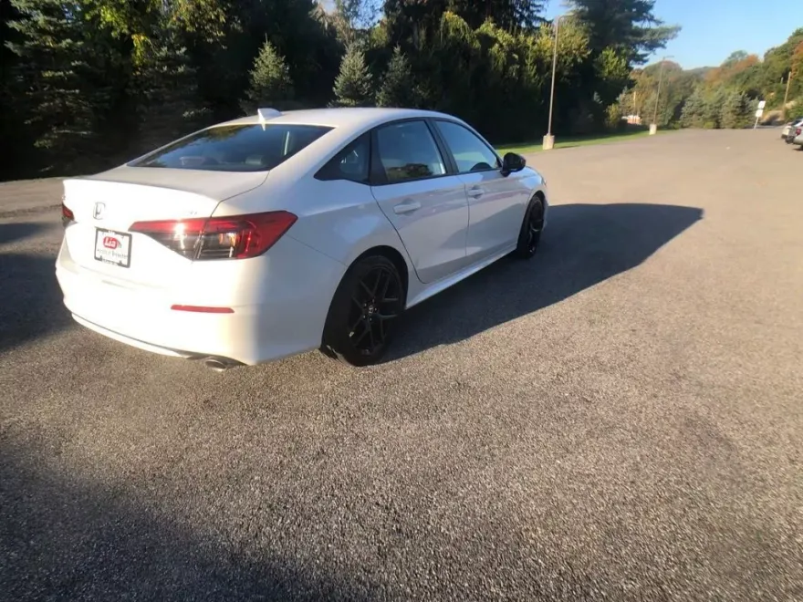 2022 Honda Civic Sport photo 1