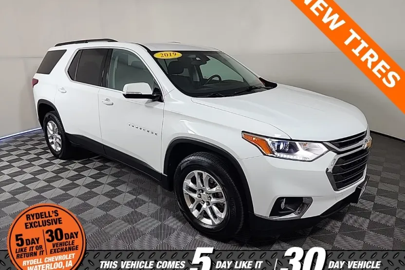 2019 Chevrolet Traverse Cloth 1LT photo 1