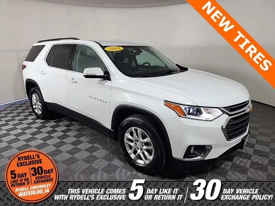 2019 Chevrolet Traverse Cloth 1LT photo 1