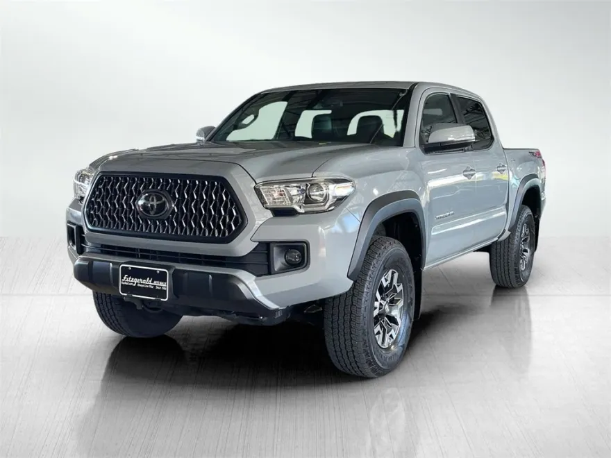 2019 Toyota Tacoma TRD Off-Road V6 photo 1