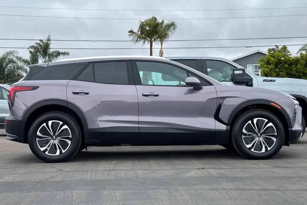 2025 Chevrolet Blazer EV photo 1