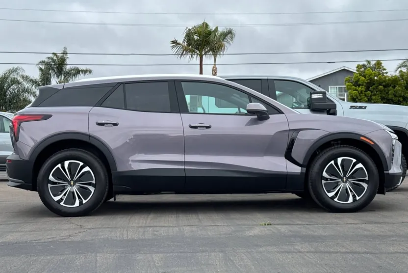 2025 Chevrolet Blazer EV photo 1