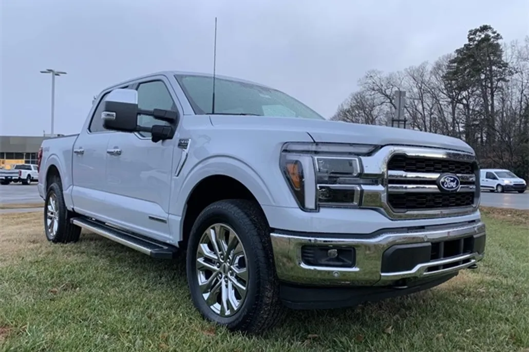 2025 Ford F-150 Lariat photo 1
