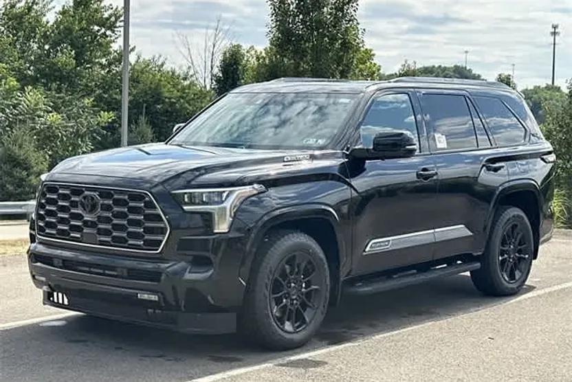 2025 Toyota Sequoia Platinum photo 1