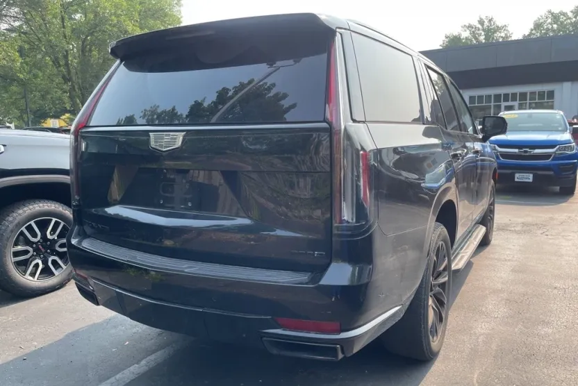 2021 Cadillac Escalade Sport Platinum photo 1
