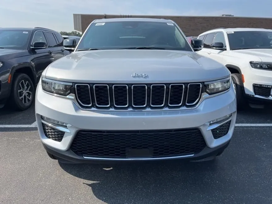 2025 Jeep Grand Cherokee Limited photo 1