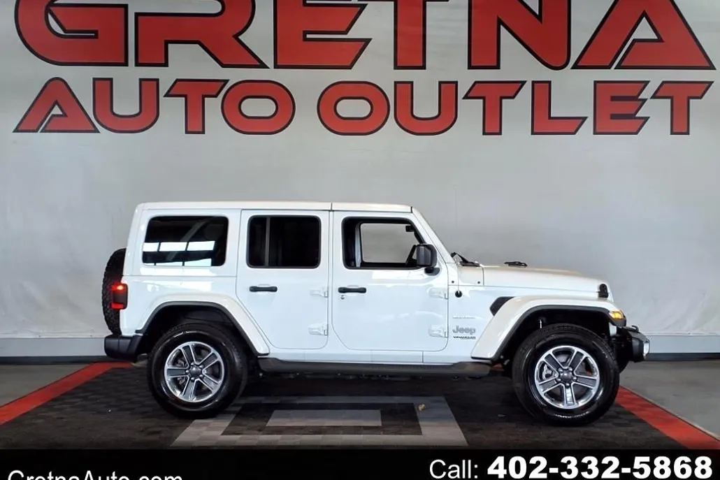 2018 Jeep Wrangler Unlimited Sahara photo 1