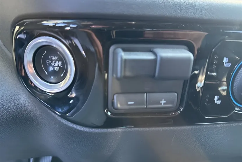 2024 Chevrolet Silverado 1500 RST photo 1