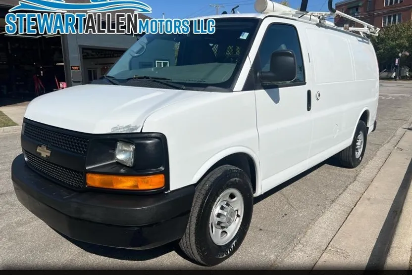 2013 Chevrolet Express 2500 Cargo photo 1