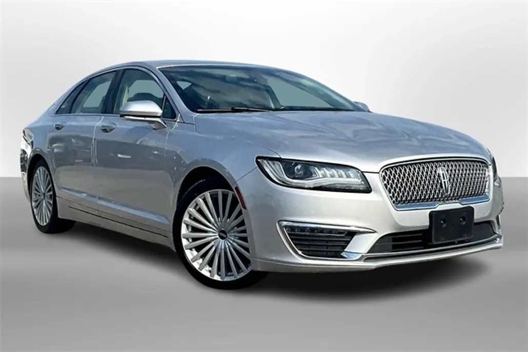 2017 Lincoln MKZ Reserve photo 1