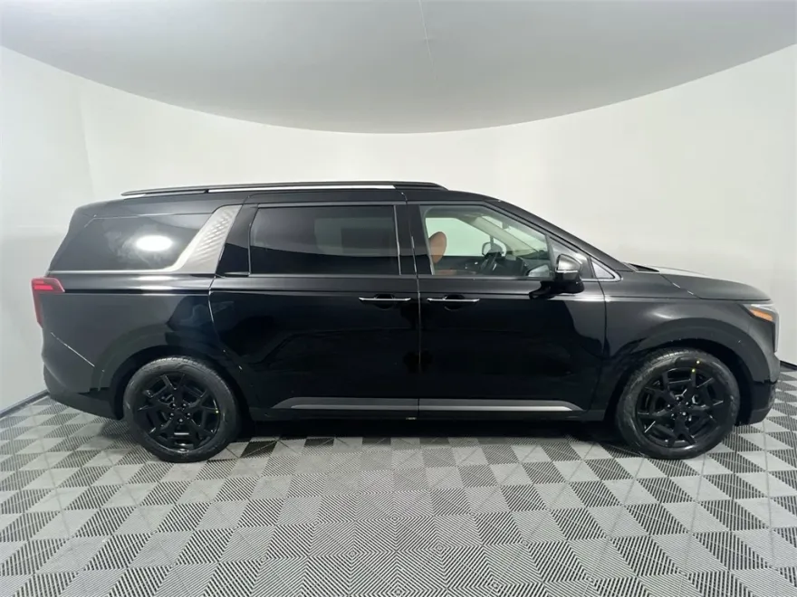 2026 Kia Carnival SX Prestige photo 1