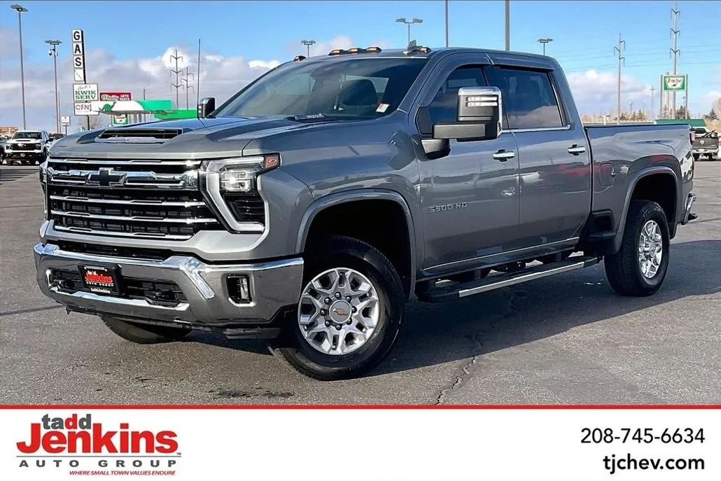 2024 Chevrolet Silverado 3500HD LTZ photo 1
