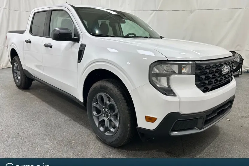 2025 Ford Maverick XLT photo 1