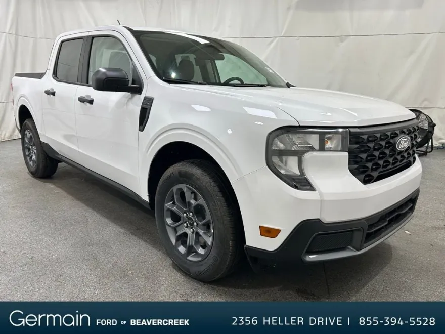 2025 Ford Maverick XLT photo 1