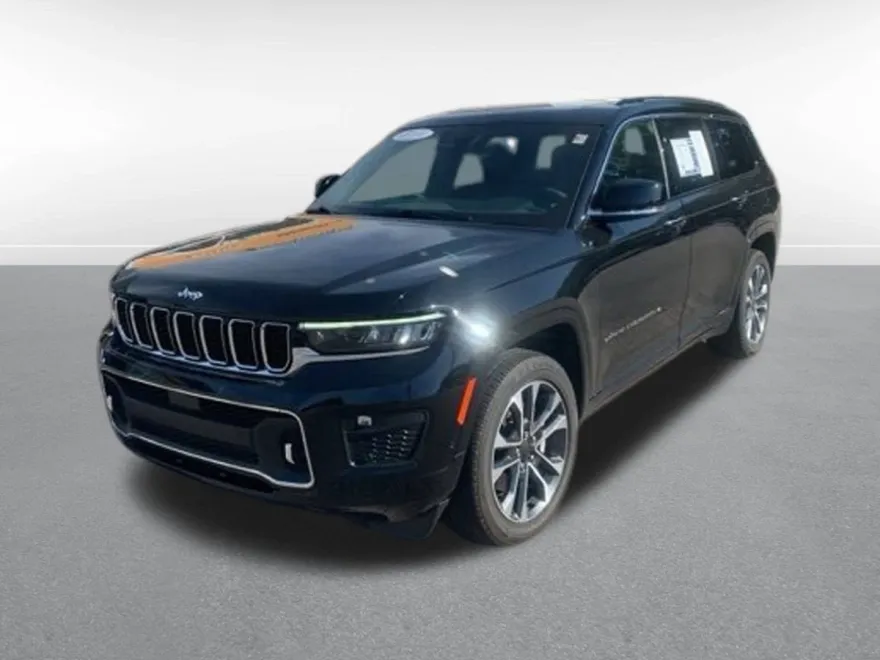2023 Jeep Grand Cherokee Overland photo 1