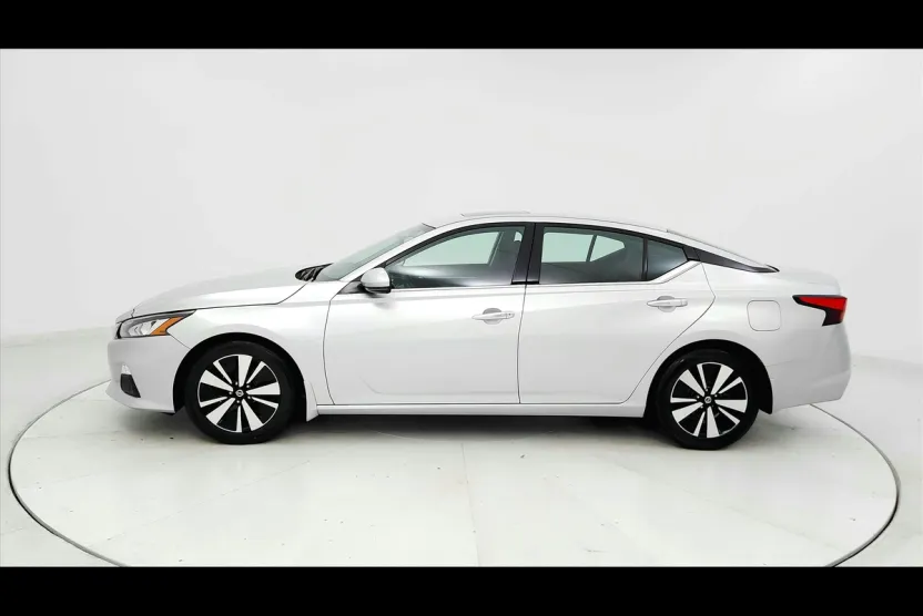 2019 Nissan Altima 2.5 SV photo 1