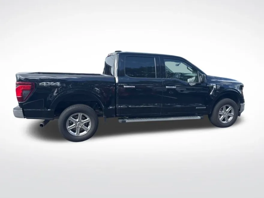 2024 Ford F-150 XLT photo 1