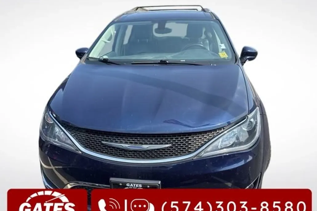 2018 Chrysler Pacifica Touring L photo 1