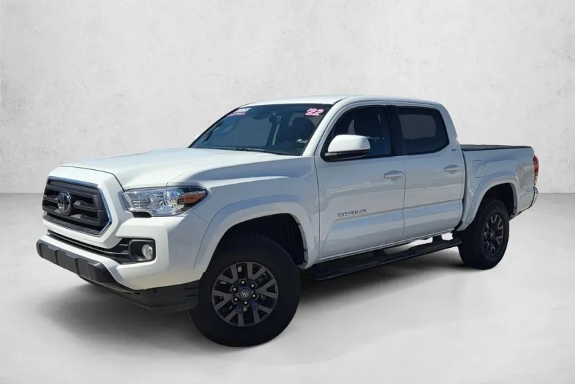 2022 Toyota Tacoma SR5 V6 photo 1