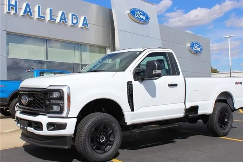 2025 Ford F-250 XL photo 1