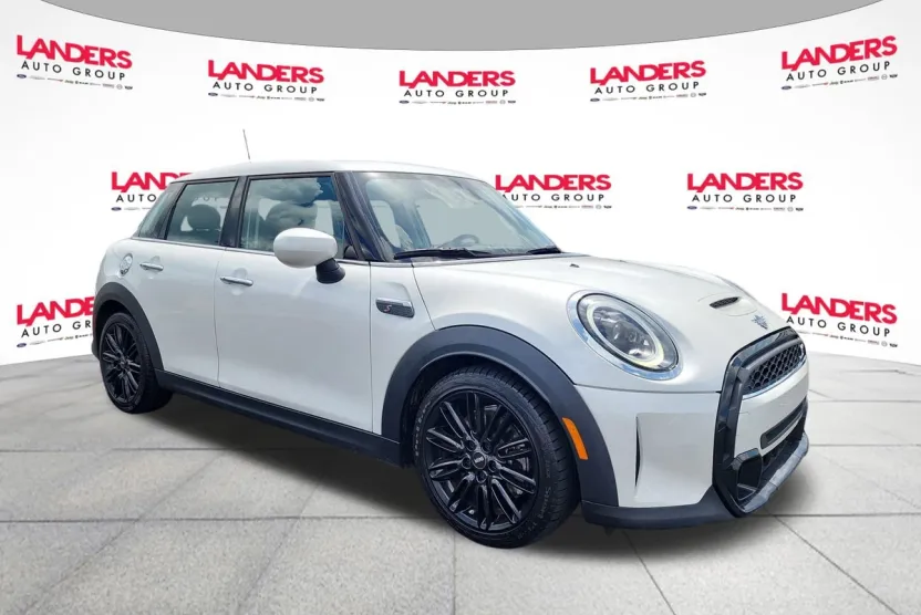 2024 Mini Cooper 4 Door Hardtop S photo 1