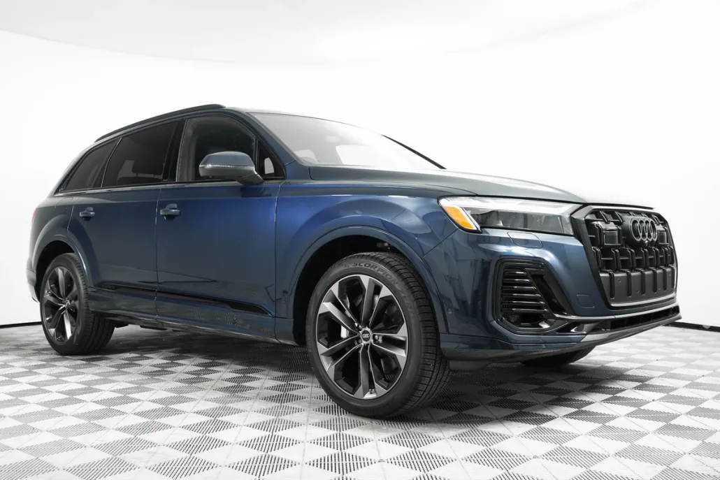 2025 Audi Q7 55 Premium Plus photo 1