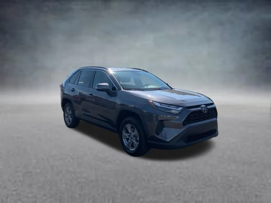 2024 Toyota RAV4 Hybrid XLE photo 1