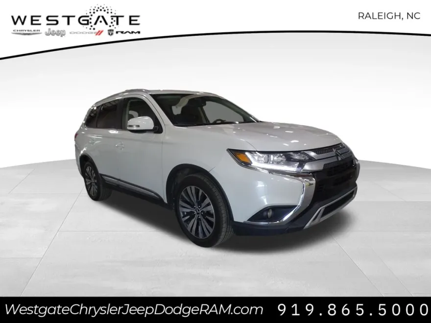 2020 Mitsubishi Outlander SEL photo 1