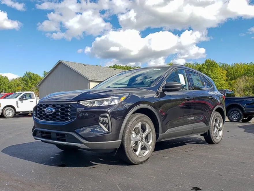 2026 Ford Escape ST-Line photo 1