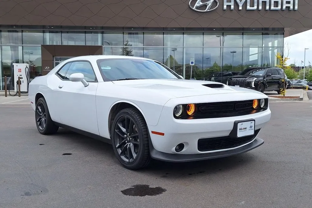 2022 Dodge Challenger GT photo 1